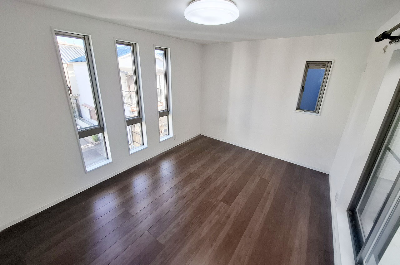 洋室①（壁クロス貼替え予定）