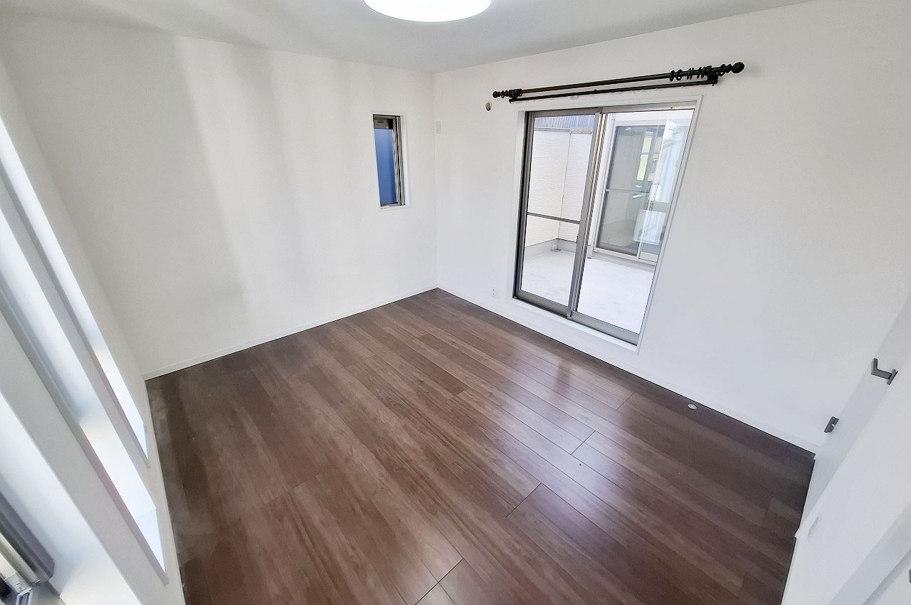 洋室①（壁クロス貼替え予定）