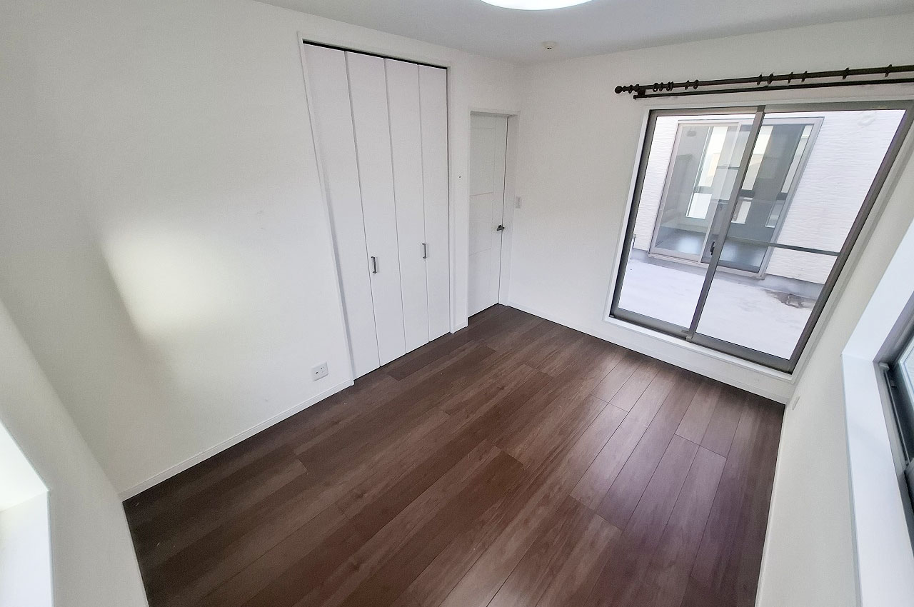 洋室②（壁クロス貼替え予定）