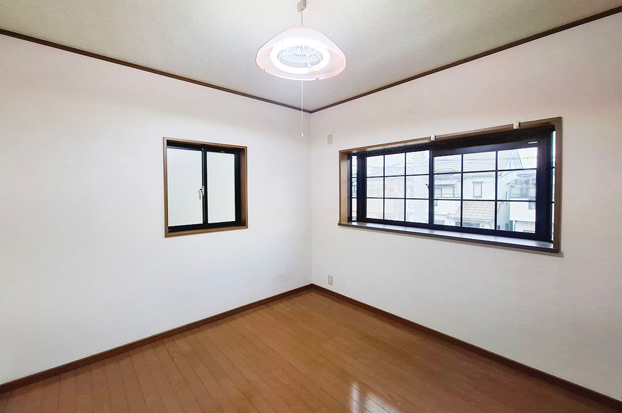 洋室①(照明器具撤去予定)
