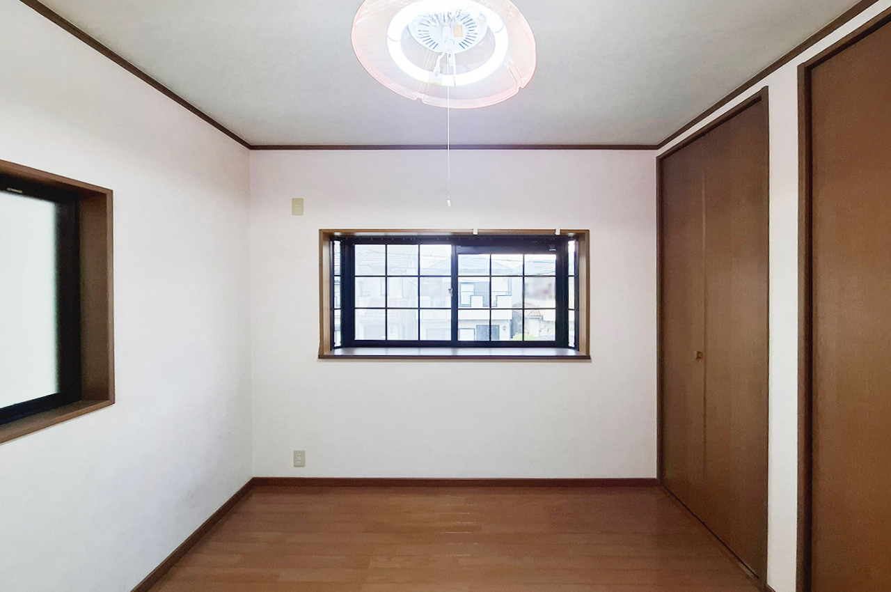 洋室①(照明器具撤去予定)