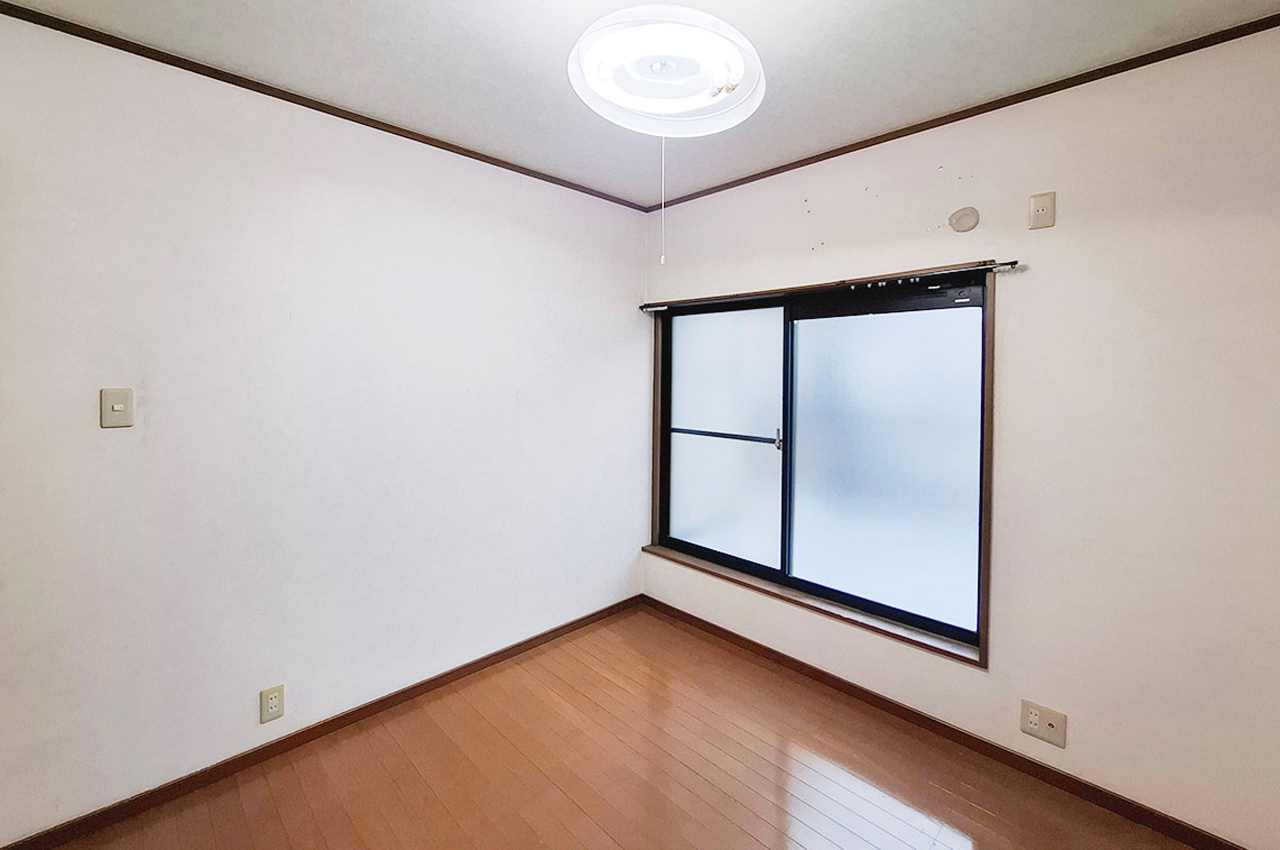 洋室②(照明器具撤去予定)