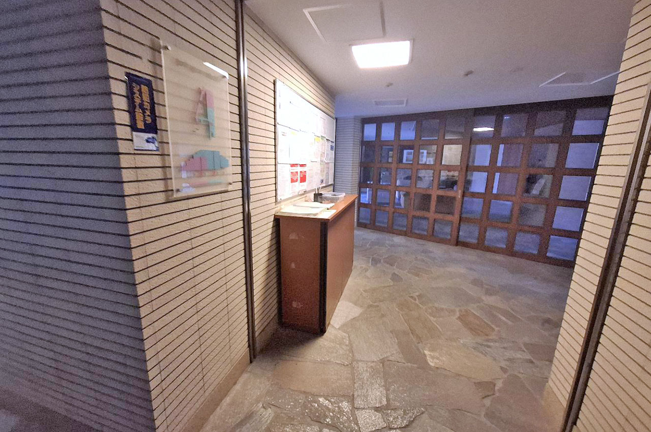 エントランスホール