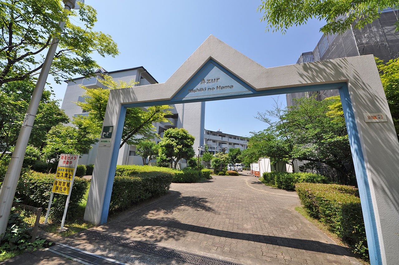 アジュール入口