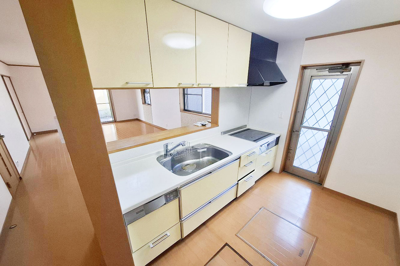 キッチン(照明器具撤去予定)