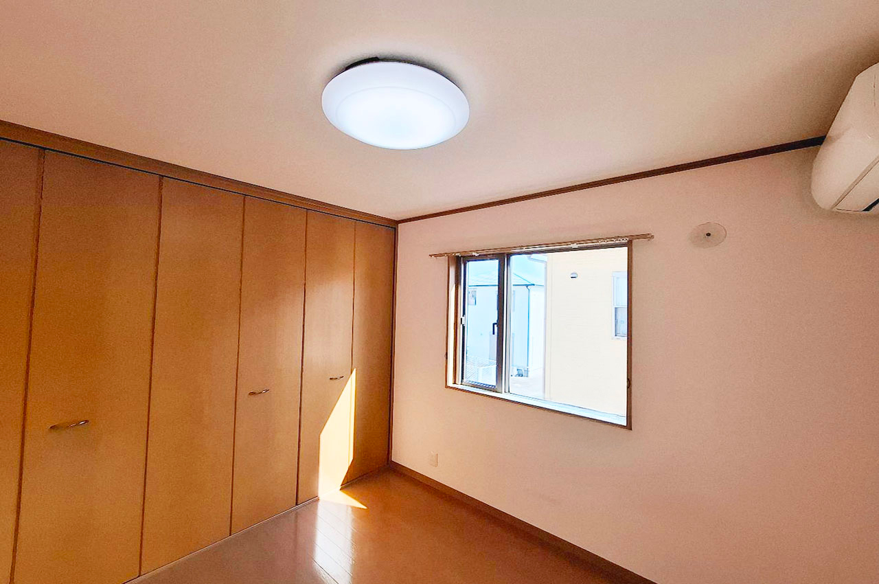 洋室①(照明器具撤去予定)