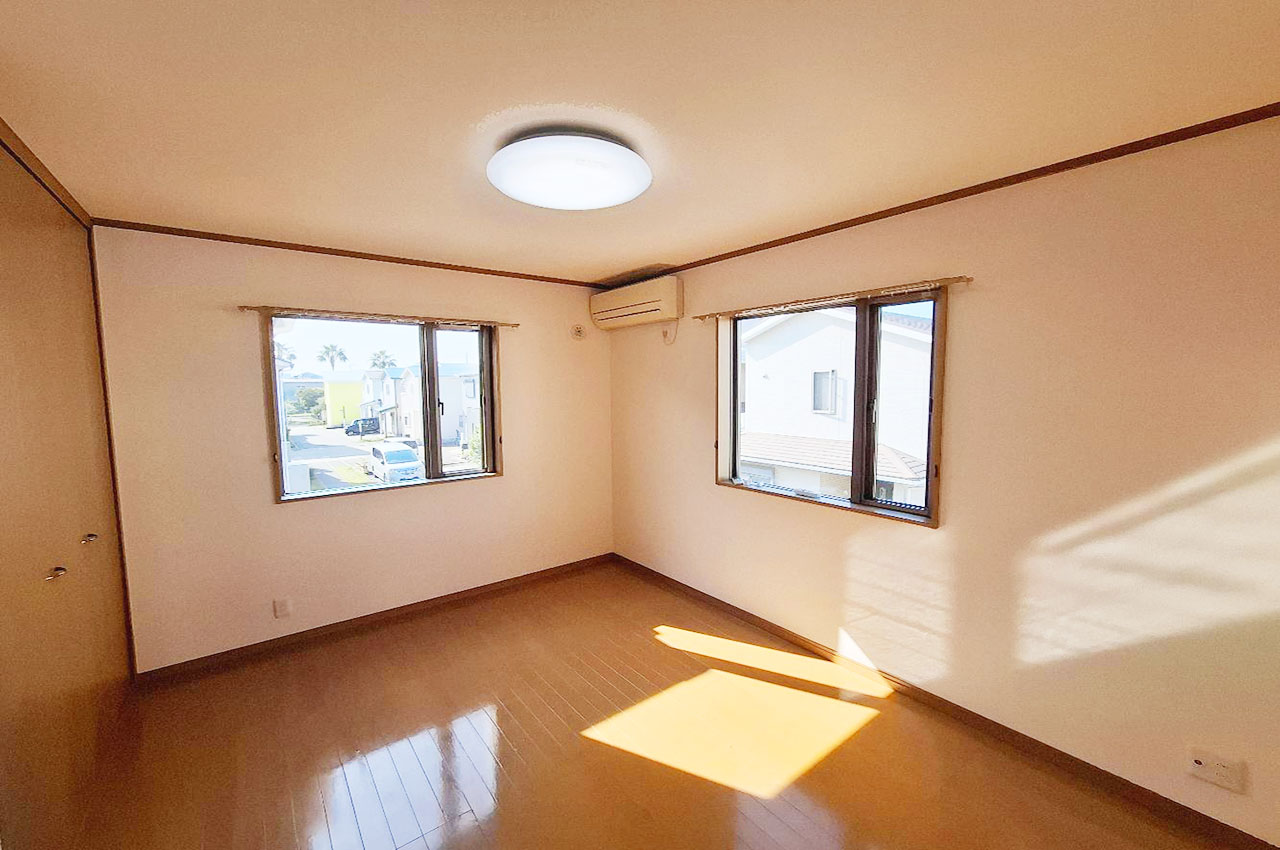 洋室③(エアコン・照明器具撤去予定)