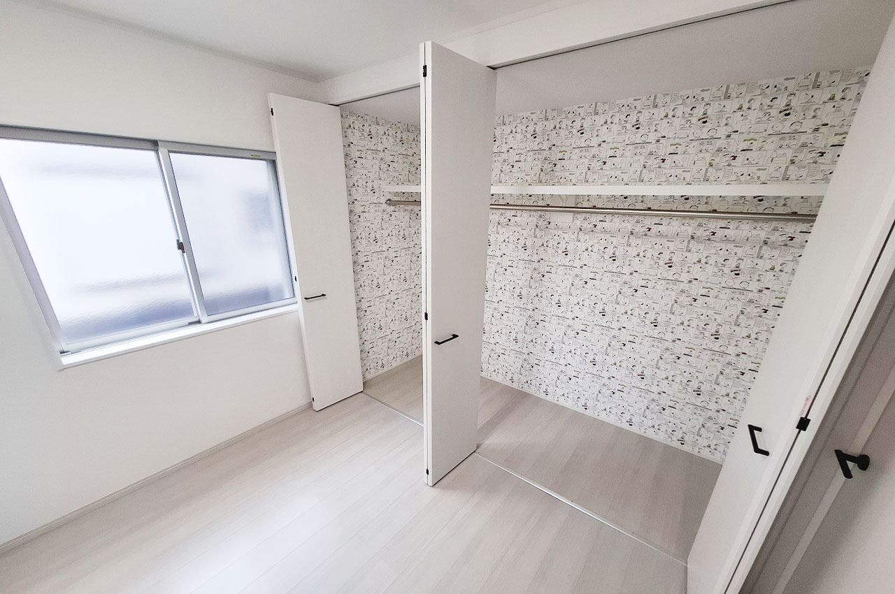 洋室③は部屋幅いっぱいのワイドクローゼット付きで、お部屋を広く使えます。