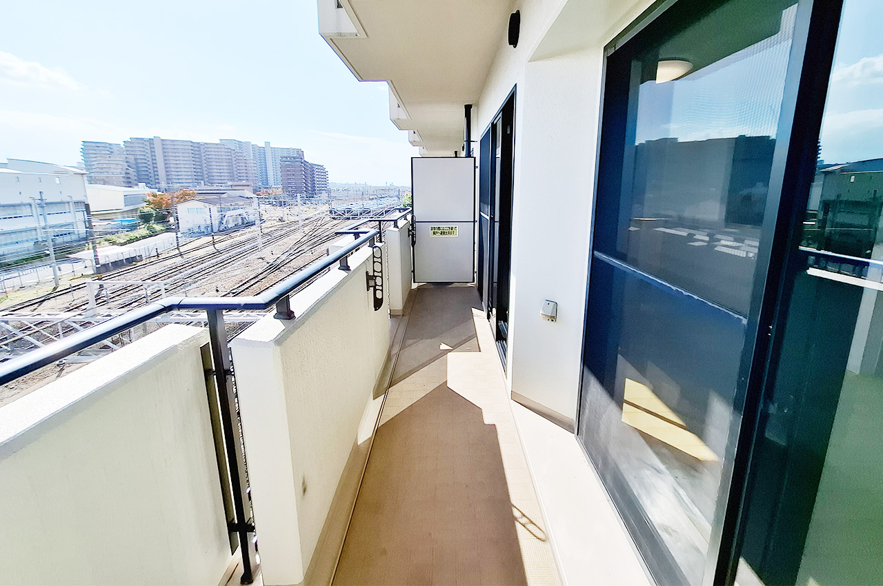 バルコニー:南東向きにつき日当り良好です。