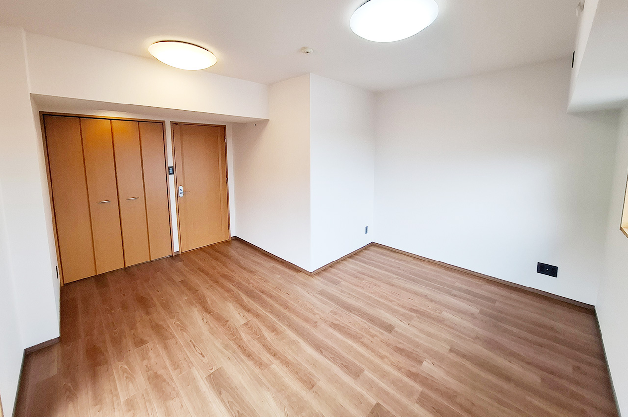 洋室1：約10.1帖の広々とした室内です。