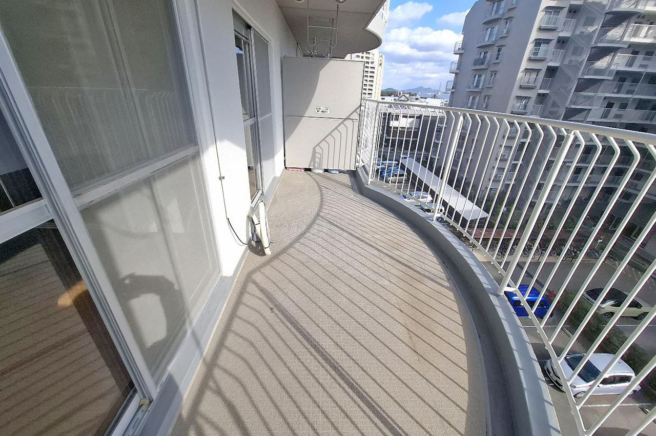 バルコニーは南向きにつき、日当り良好です。