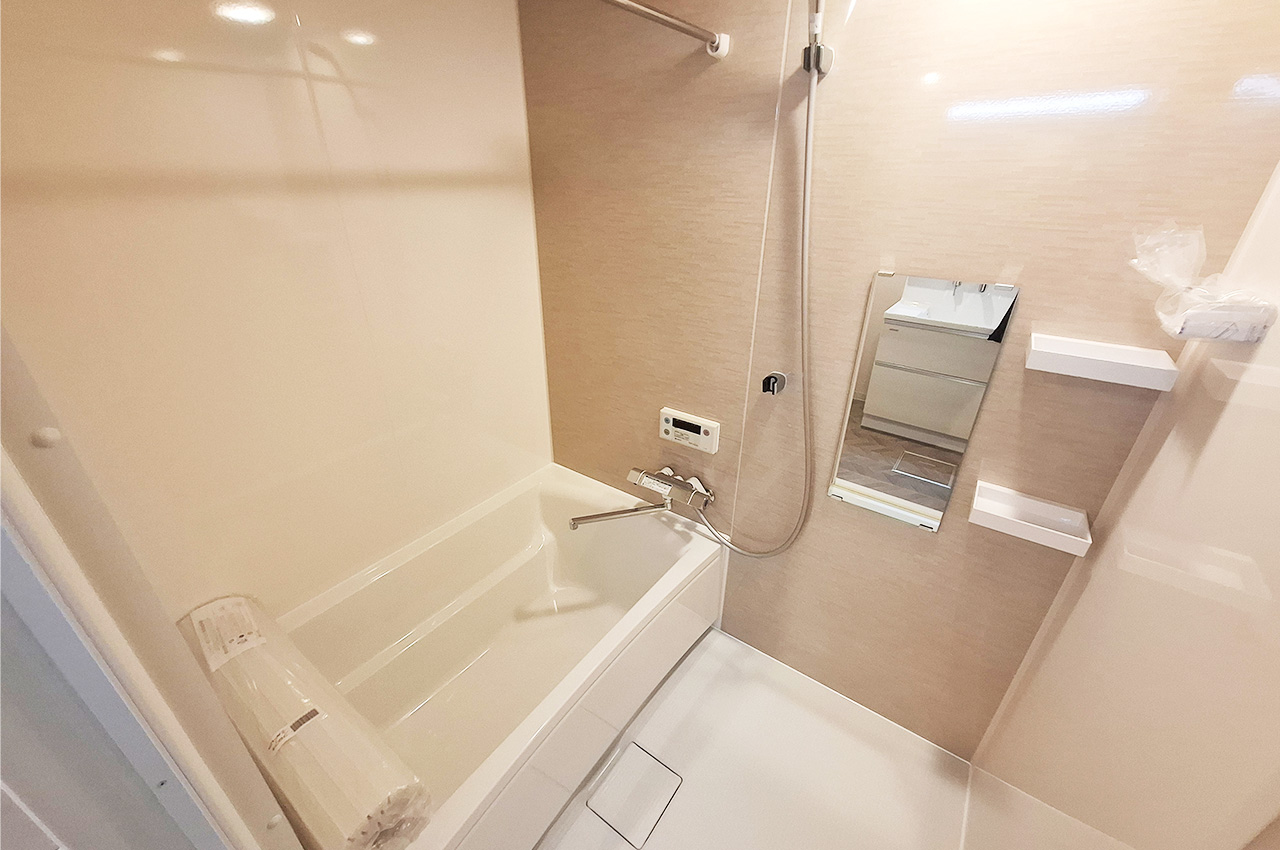 バスルーム：システムバス・浴室乾燥機を新調済み。