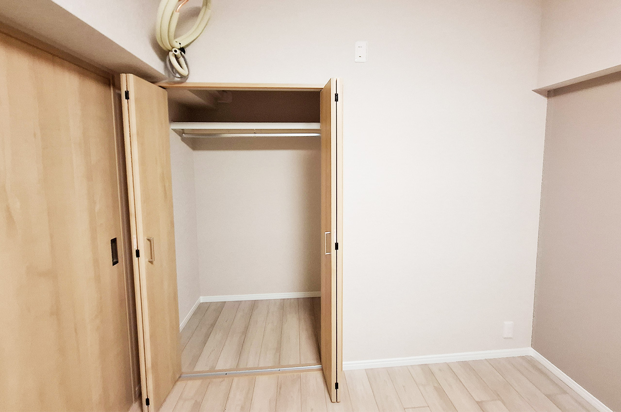 洋室2クローゼット:新調済み。