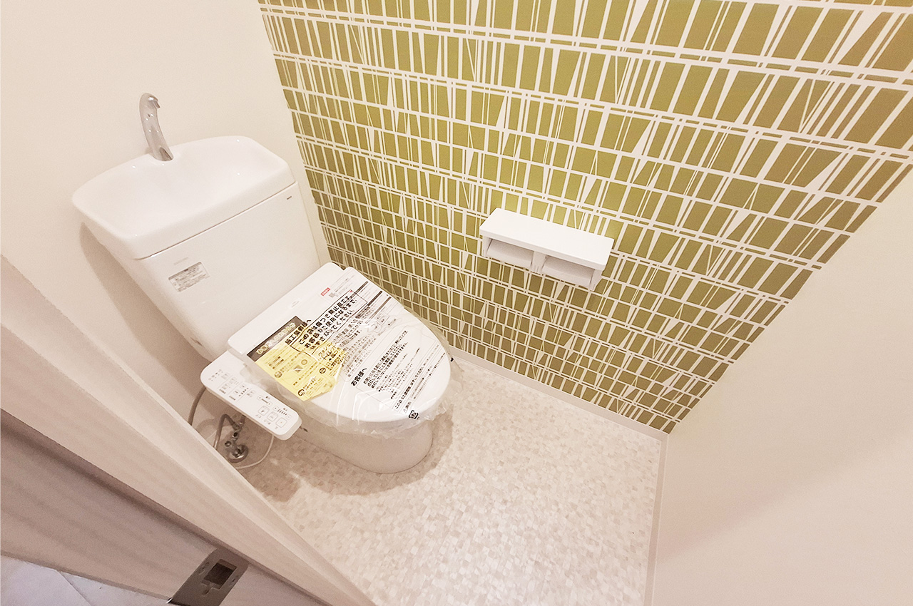 トイレ:便器・温水洗浄便座を新調済み。