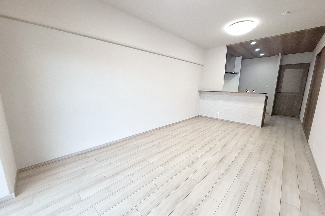 LDK:クロスやフローリングを貼替えるなどリフォーム済み。