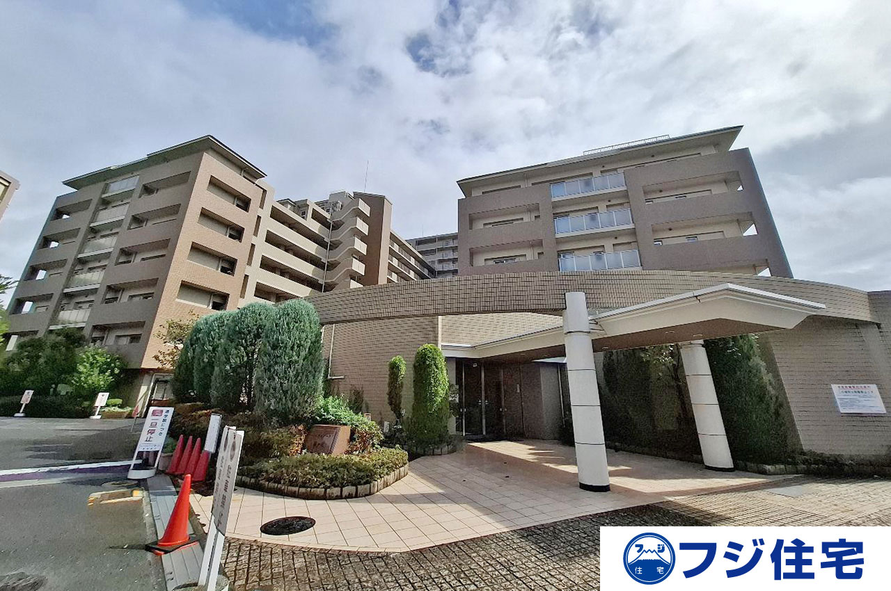 ロイヤルアーク泉ヶ丘 外観