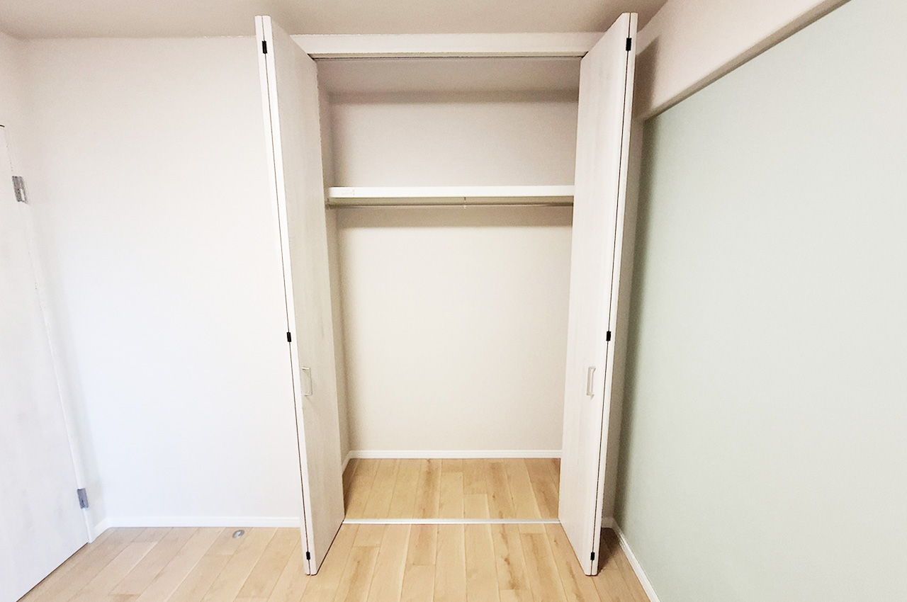 洋室2クローゼット:新調済み