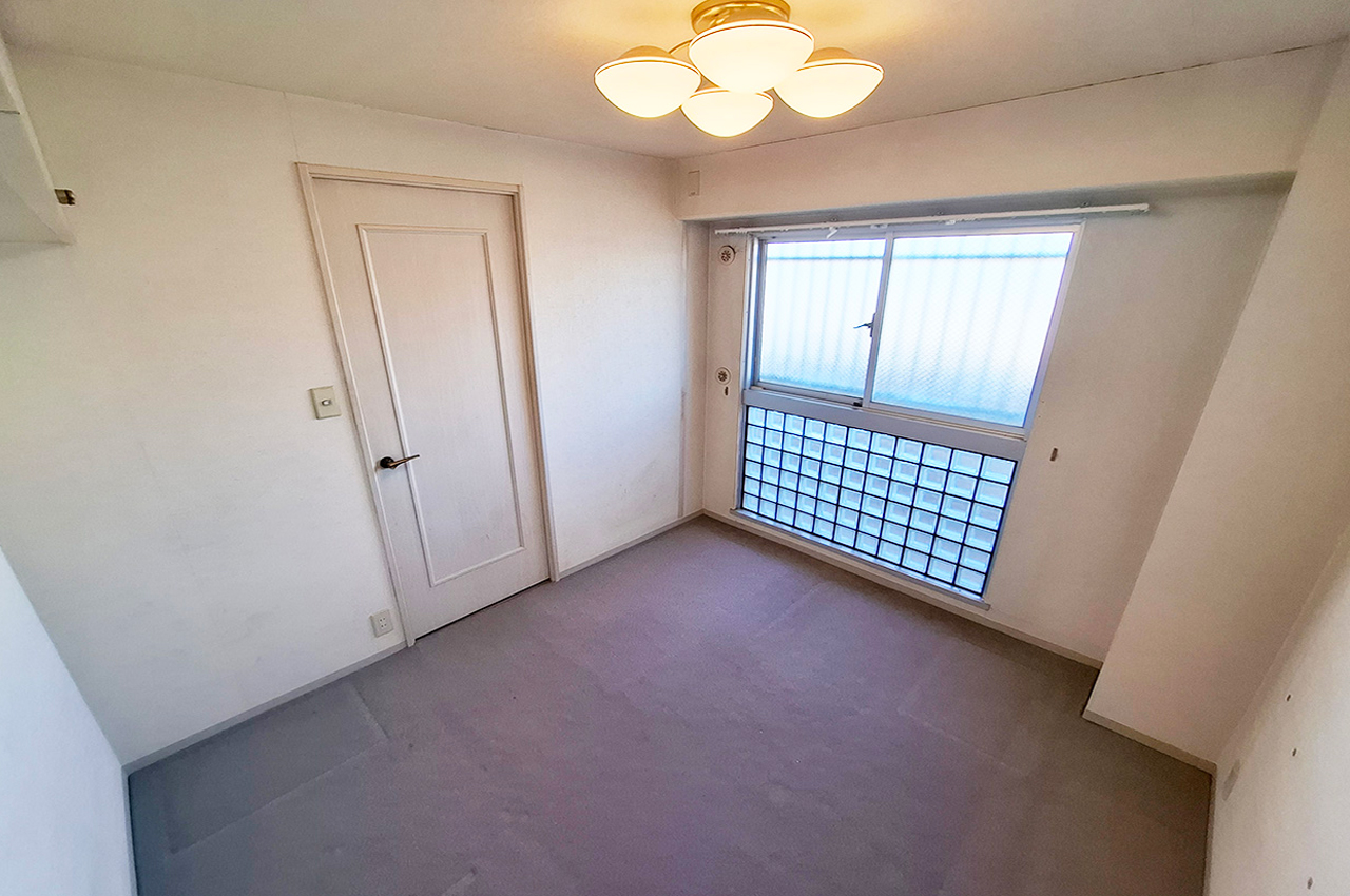 洋室1(照明器具撤去予定)