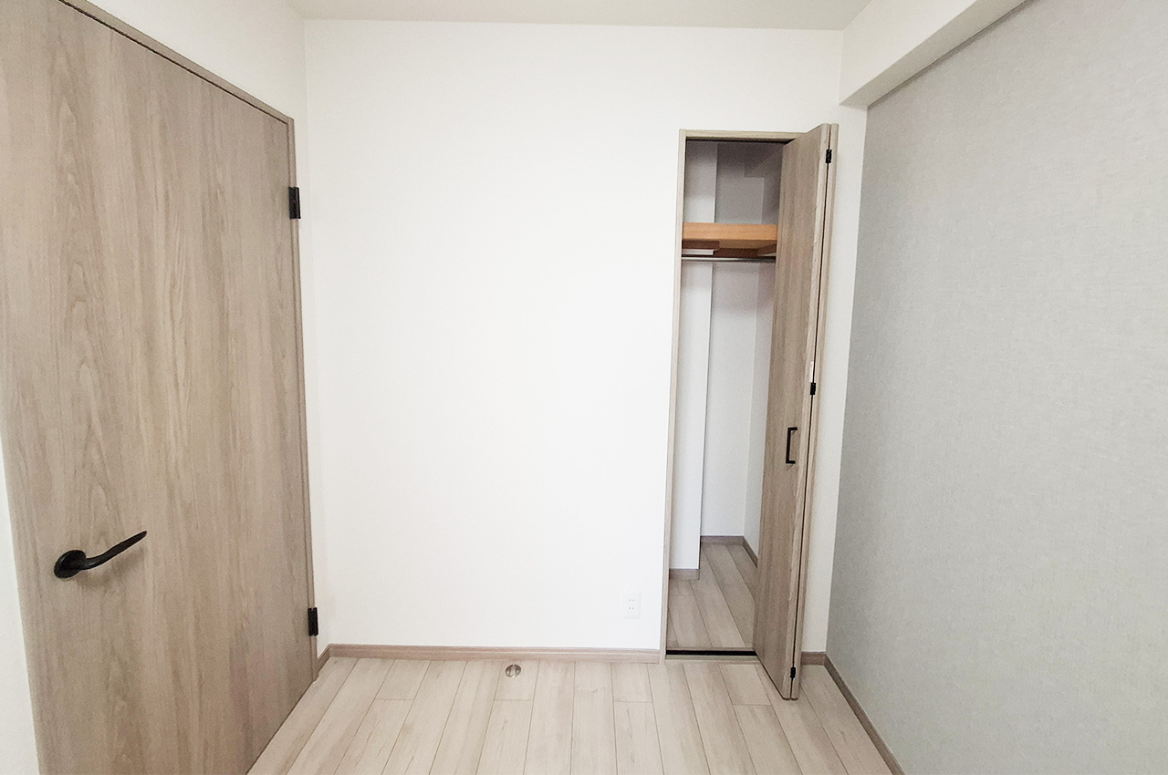 洋室1クローゼット