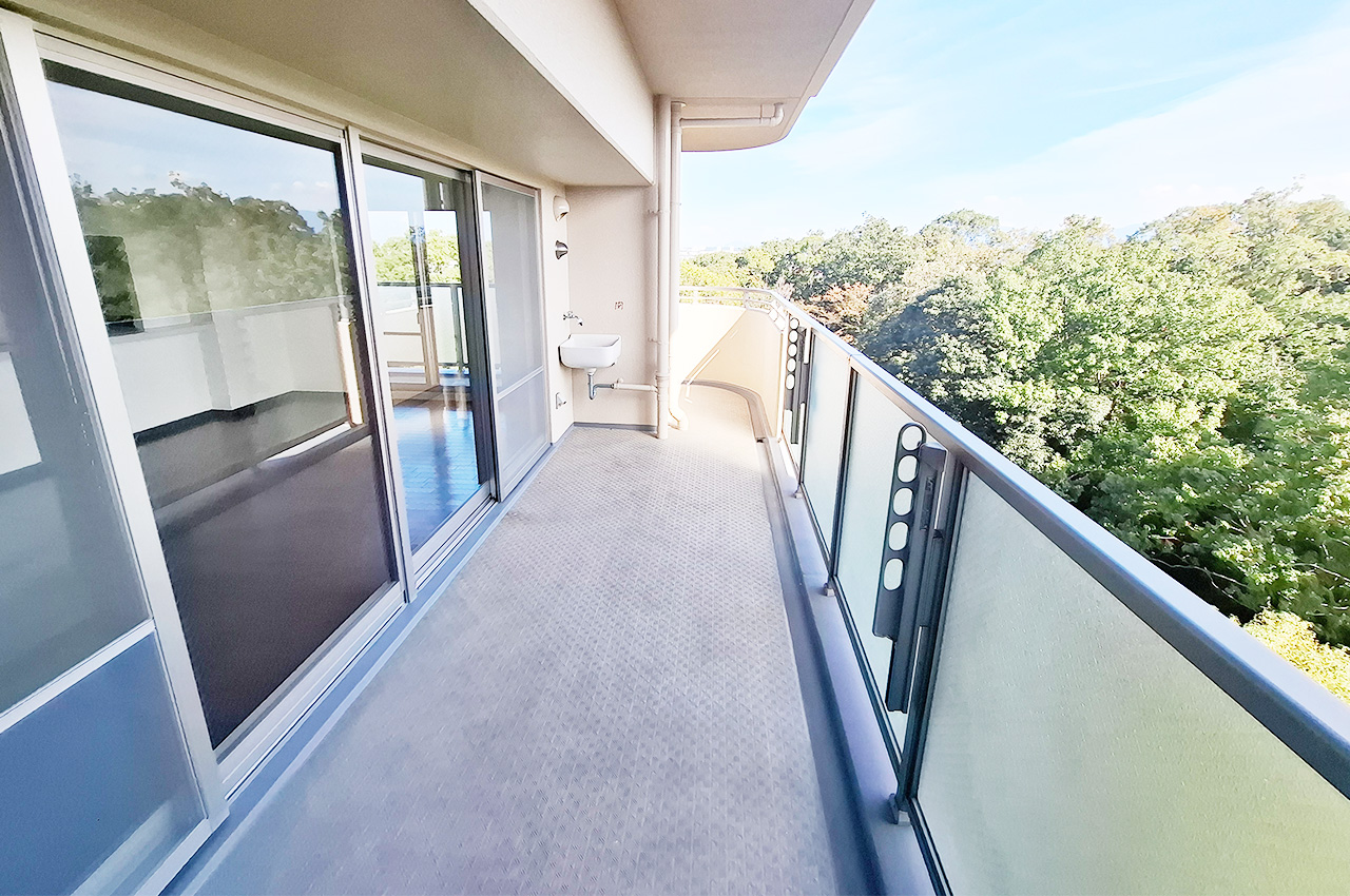 バルコニー：リビング側（南東）