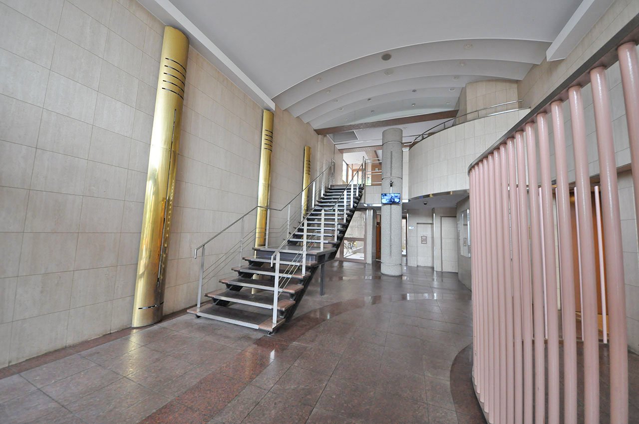 エントランスホール