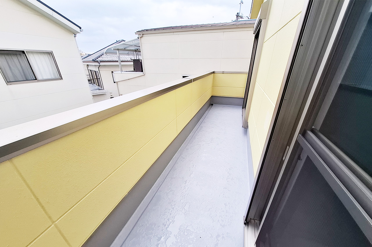 バルコニー：南向きで日当り良好。