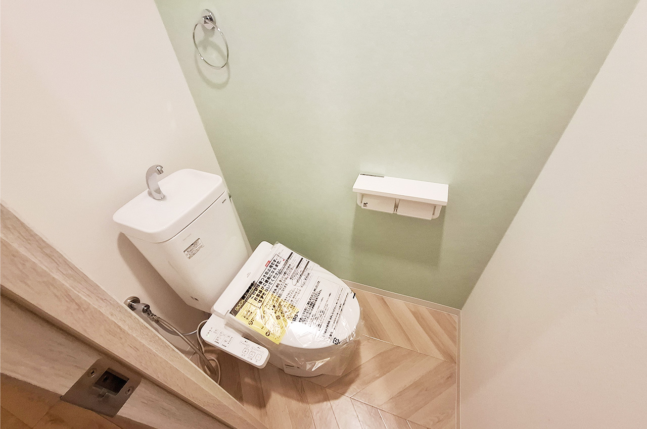 トイレ：便器・温水洗浄便座を新調済み。