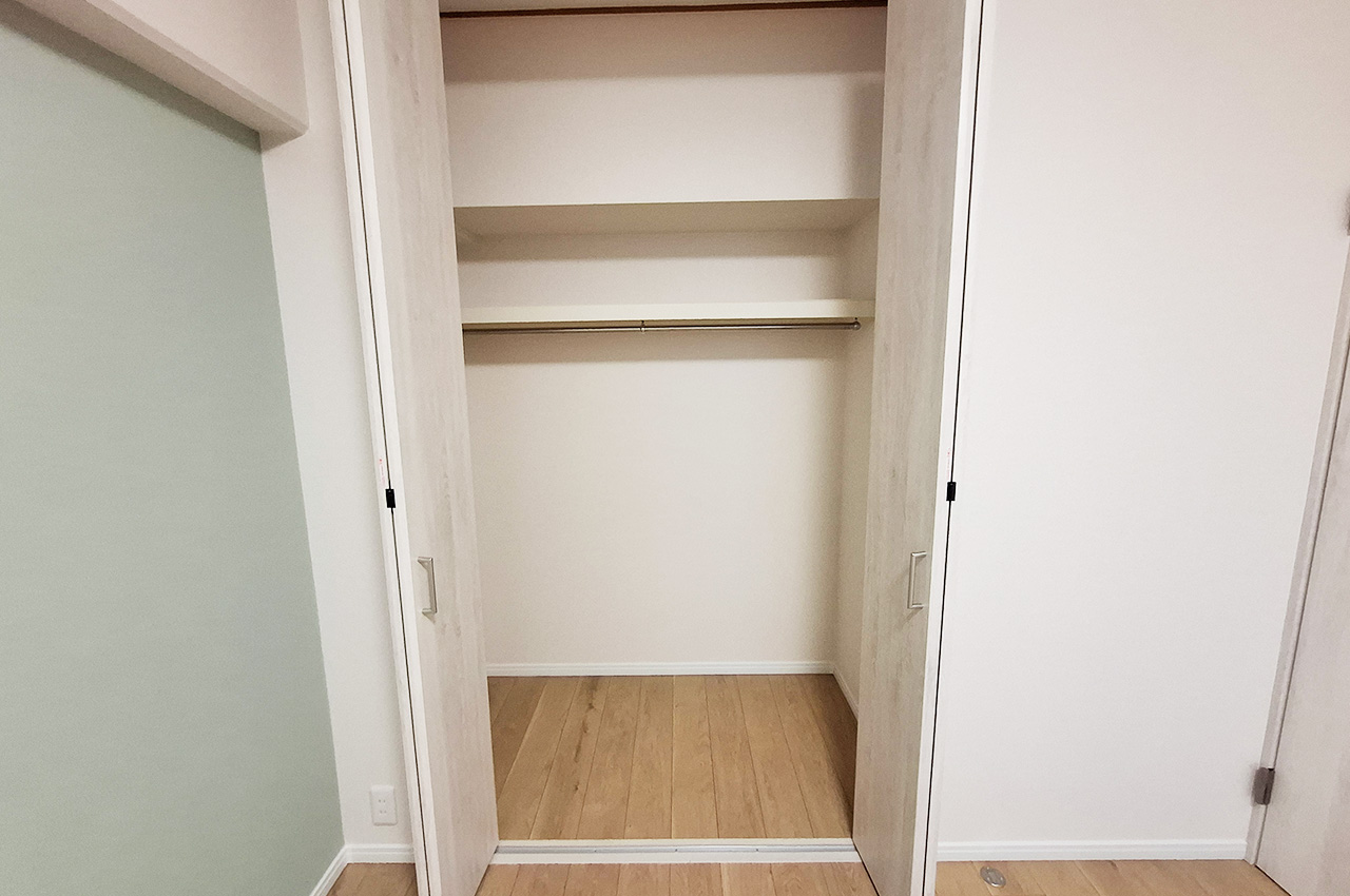洋室1クローゼット：新調済み。