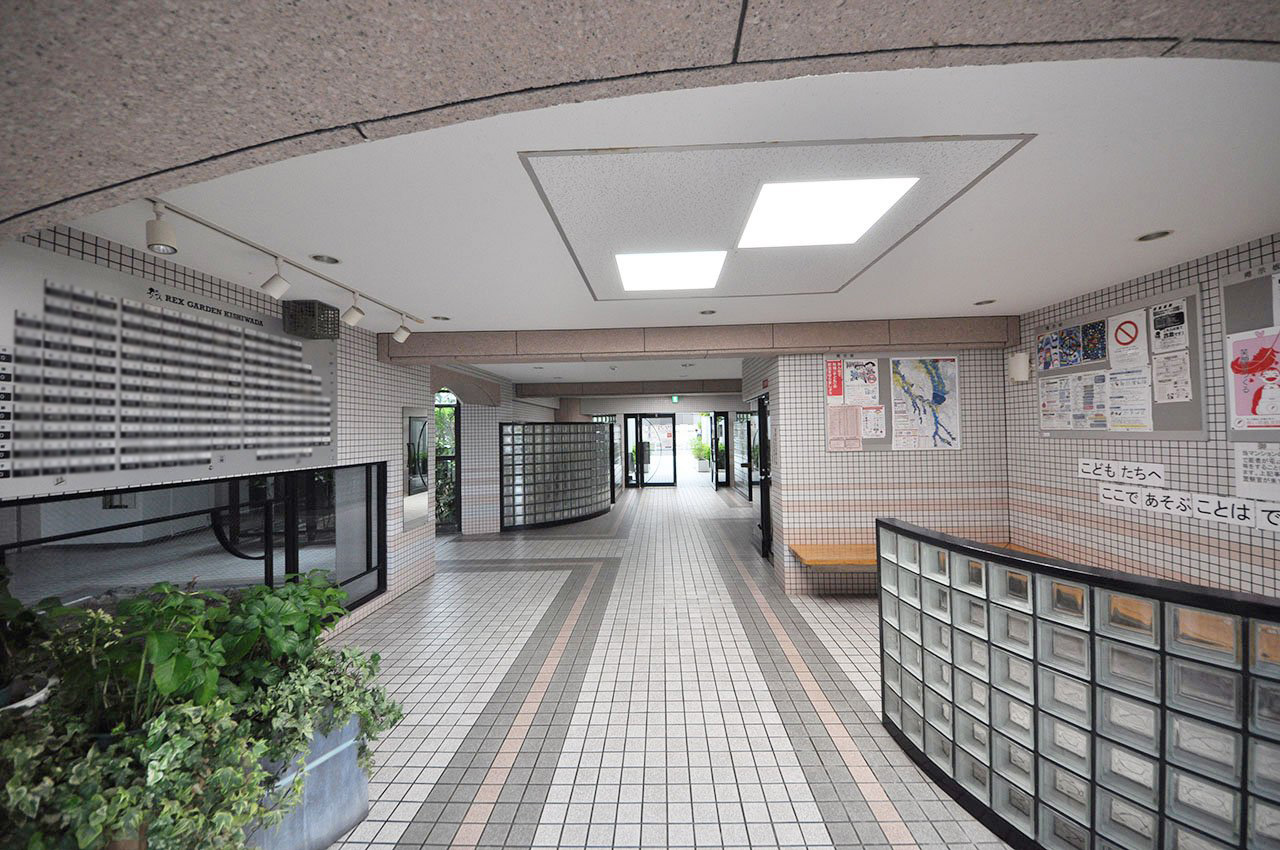 エントランスホール