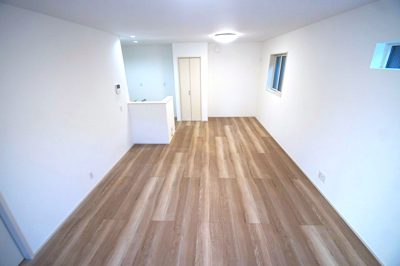 17.25帖のLDK。家族の団らんや来客にも対応できるスペースです。