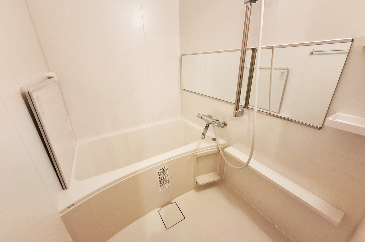 バスルーム：システムバスを新調済み。