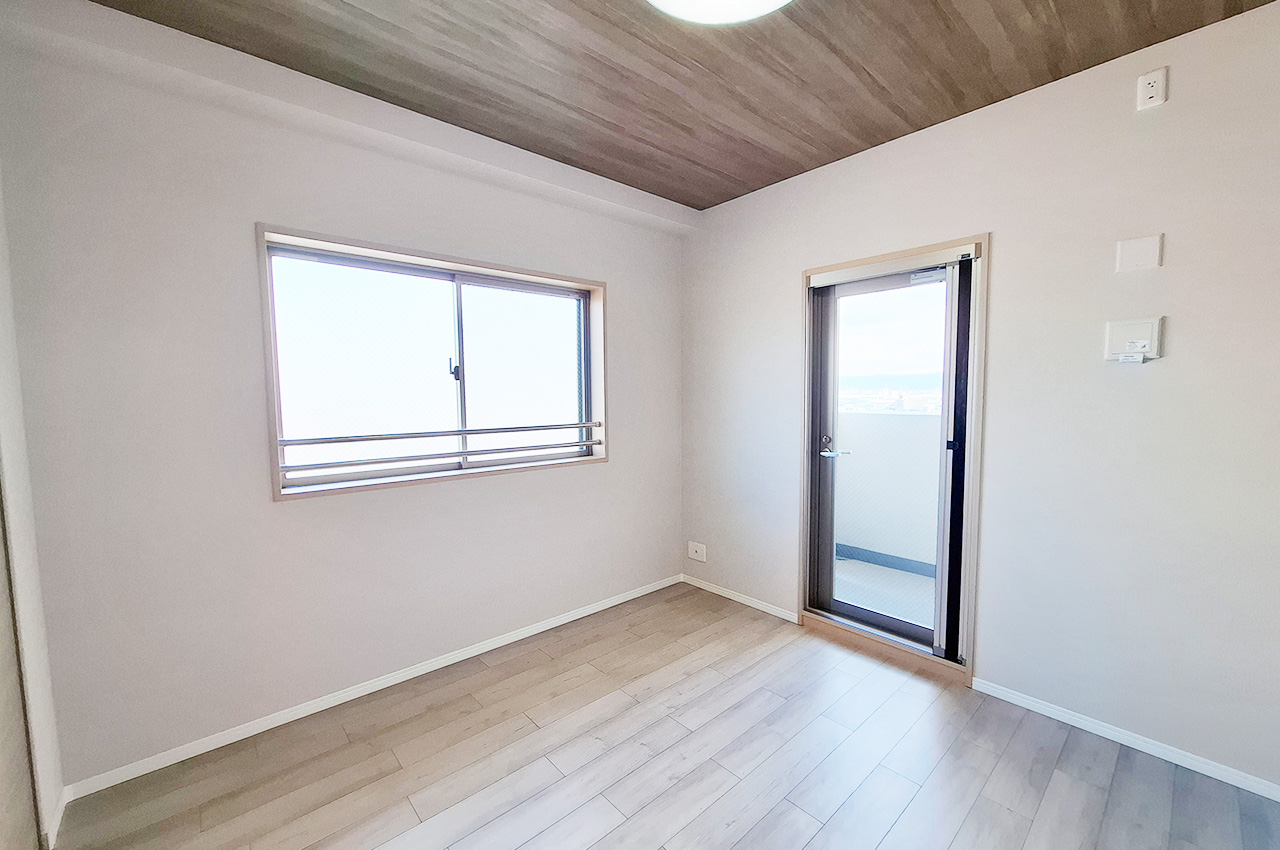 洋室1:サービスバルコニーへ出入りが可能です。