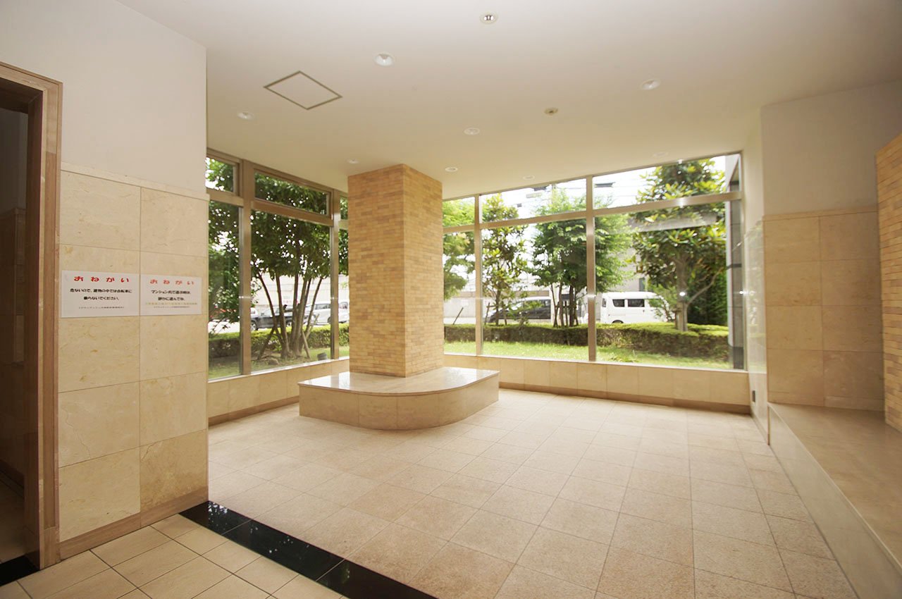 エントランスホール