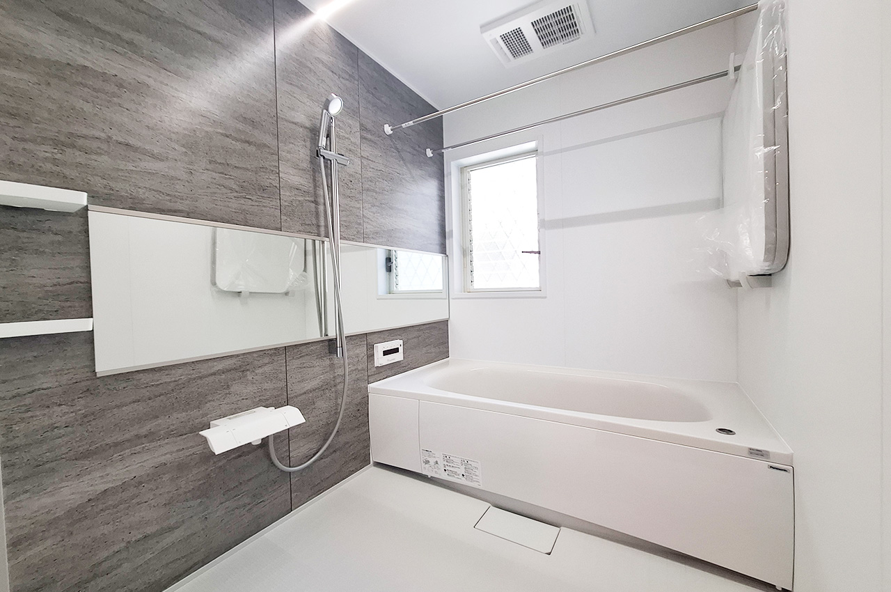 バスルーム：システムバス・浴室乾燥機を新調済み。
