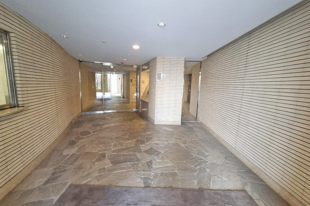 エントランスホール