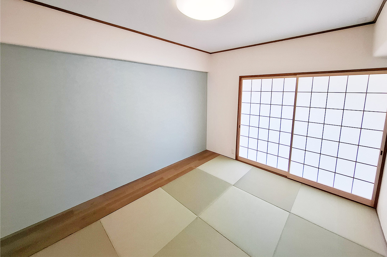 和室:半帖畳新調、クロス・襖・障子を貼替え済み。