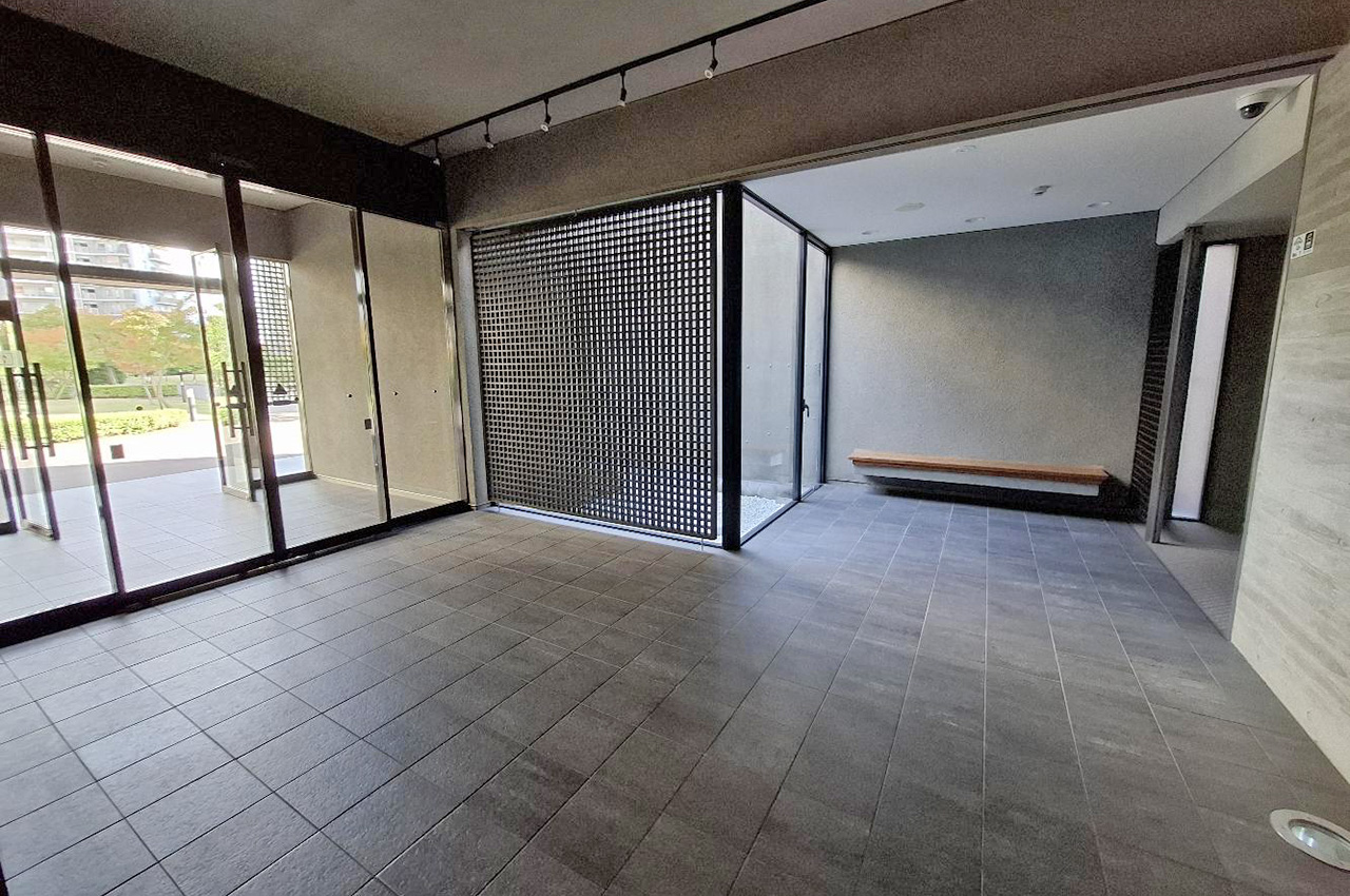 エントランスホール