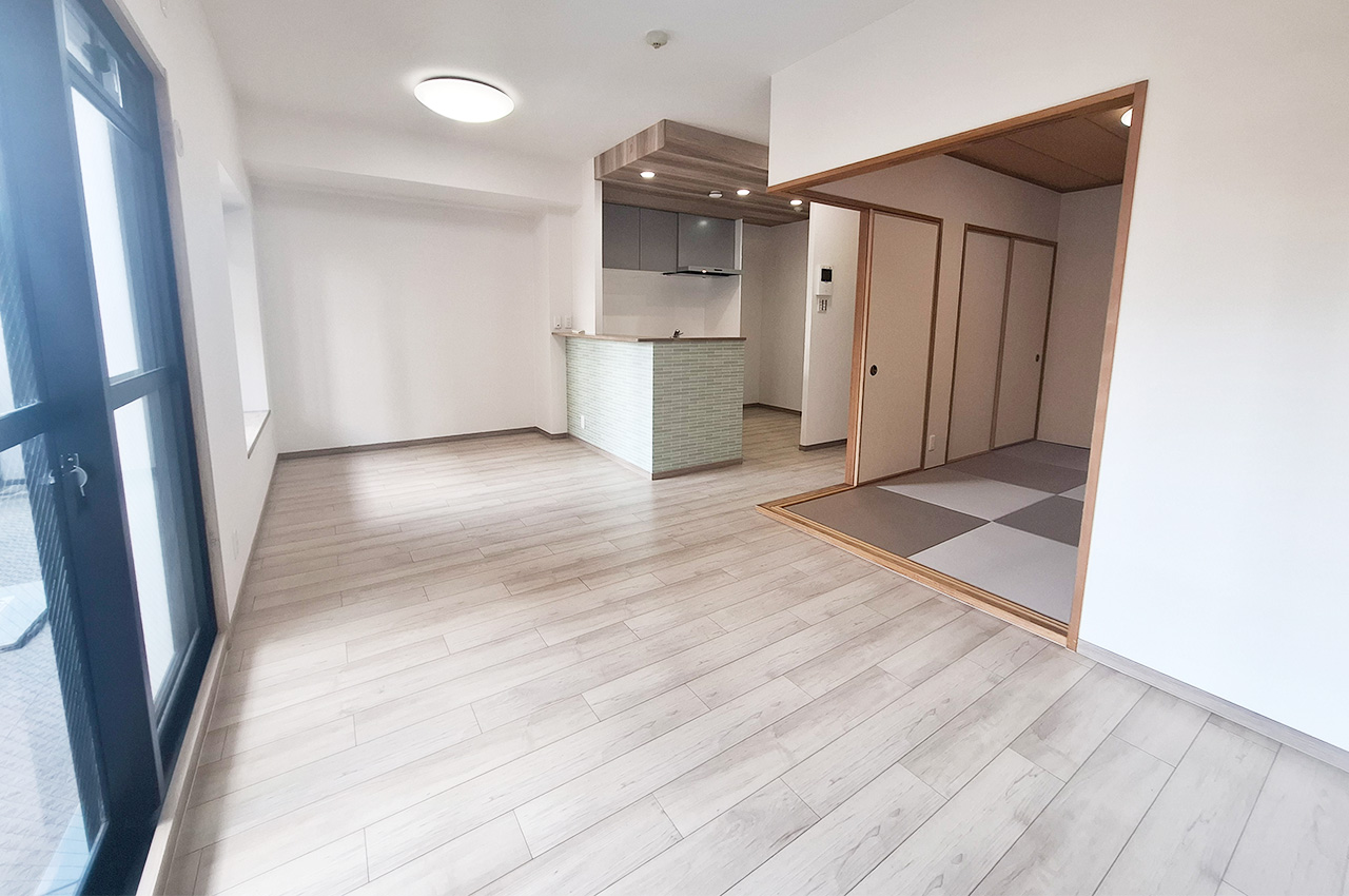 LDK:クロスやフローリングを貼替えるなどリフォーム済み。