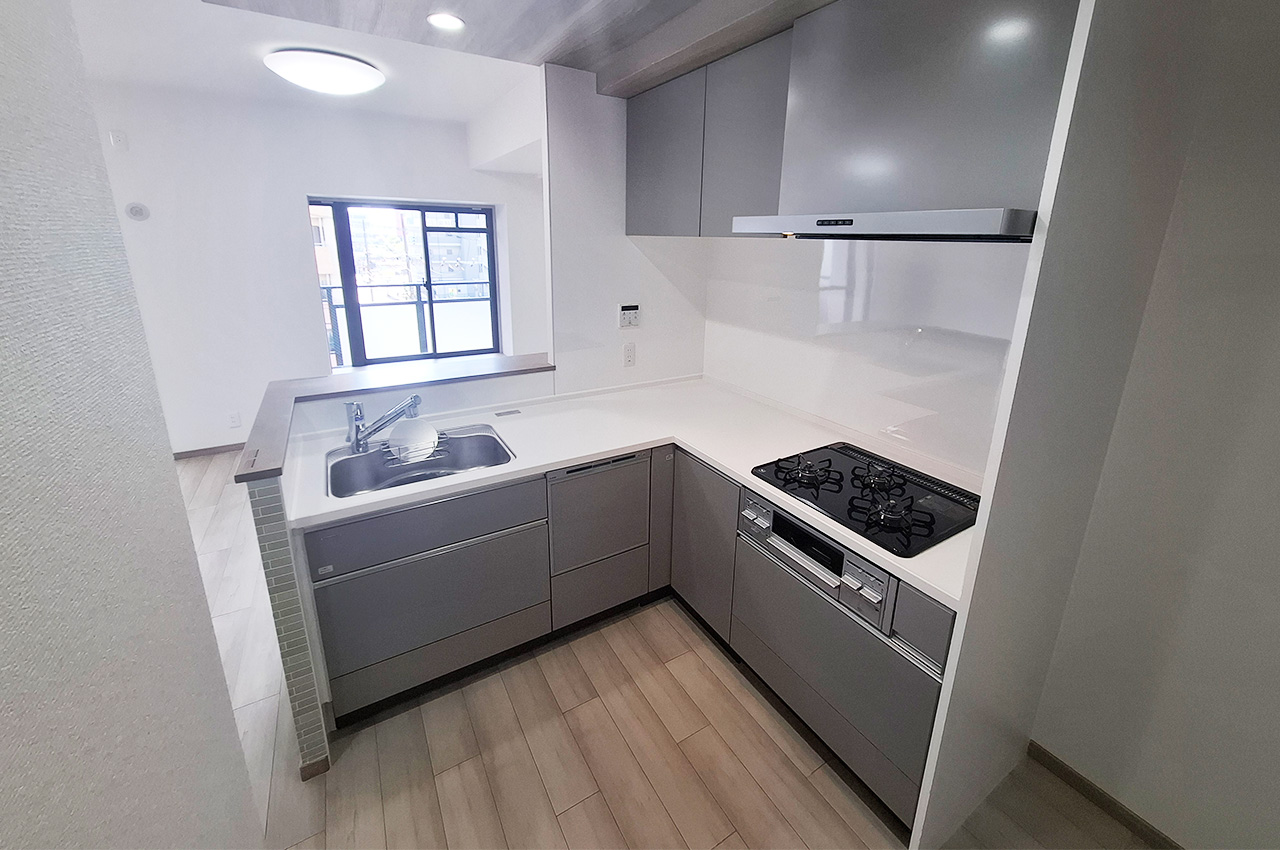 キッチン:食洗機・浄水器付きのL型システムキッチンを新調済み。