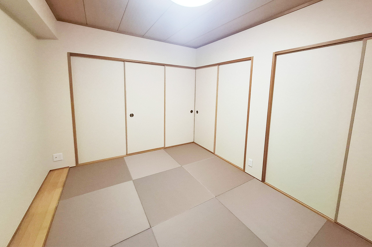 和室:半帖畳を新調するなどきれいにリフォーム済み。