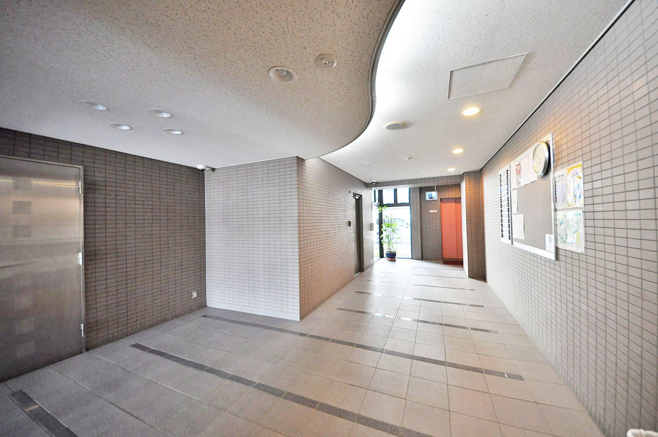 エントランスホール