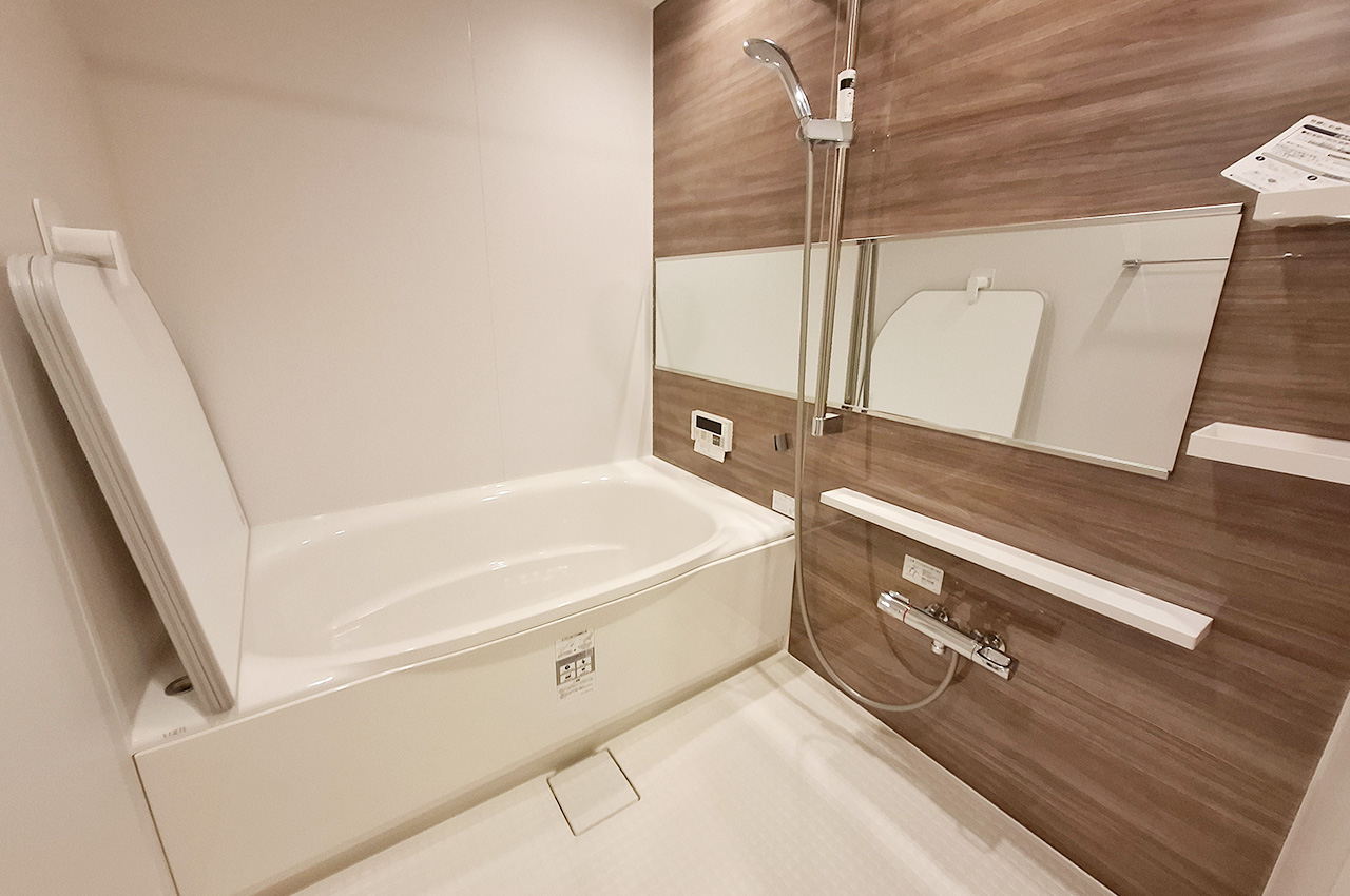 バスルーム:システムバス・浴室乾燥機を新調済み。