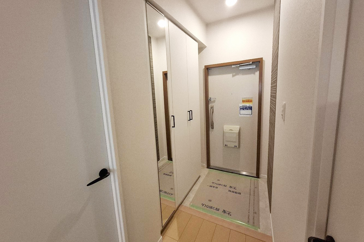 玄関：下駄箱新調