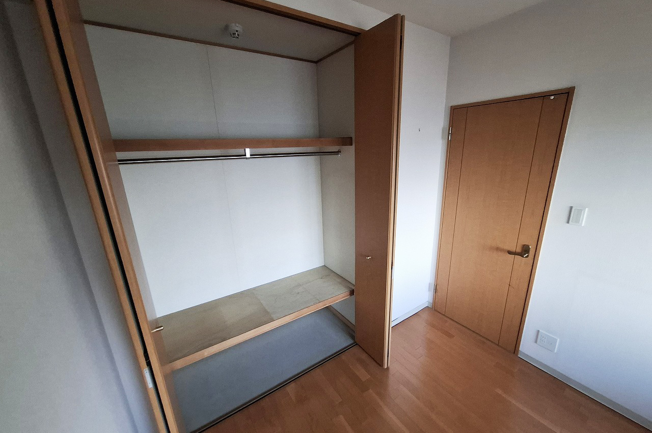 洋室1クローゼット