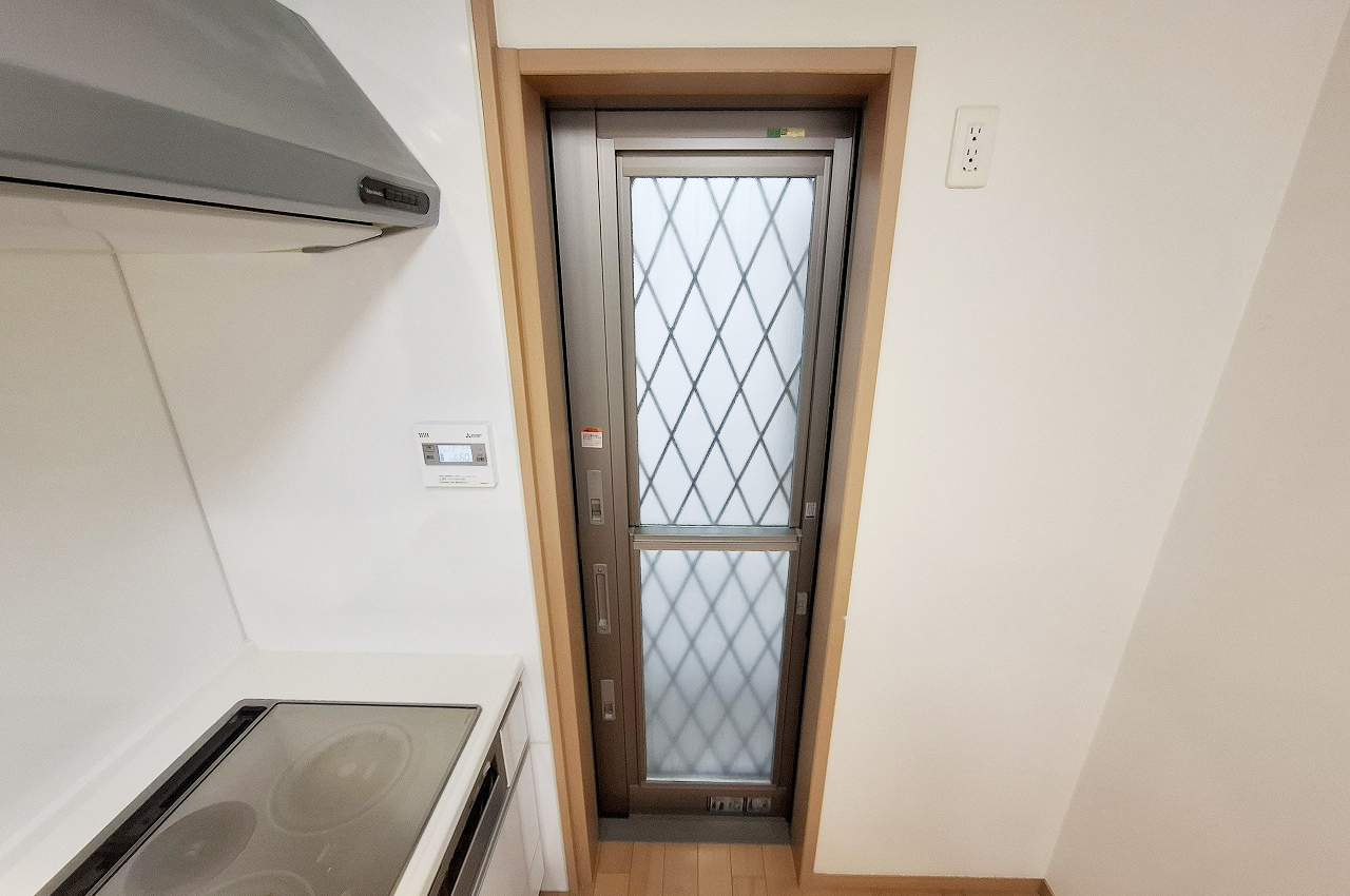 キッチン勝手口