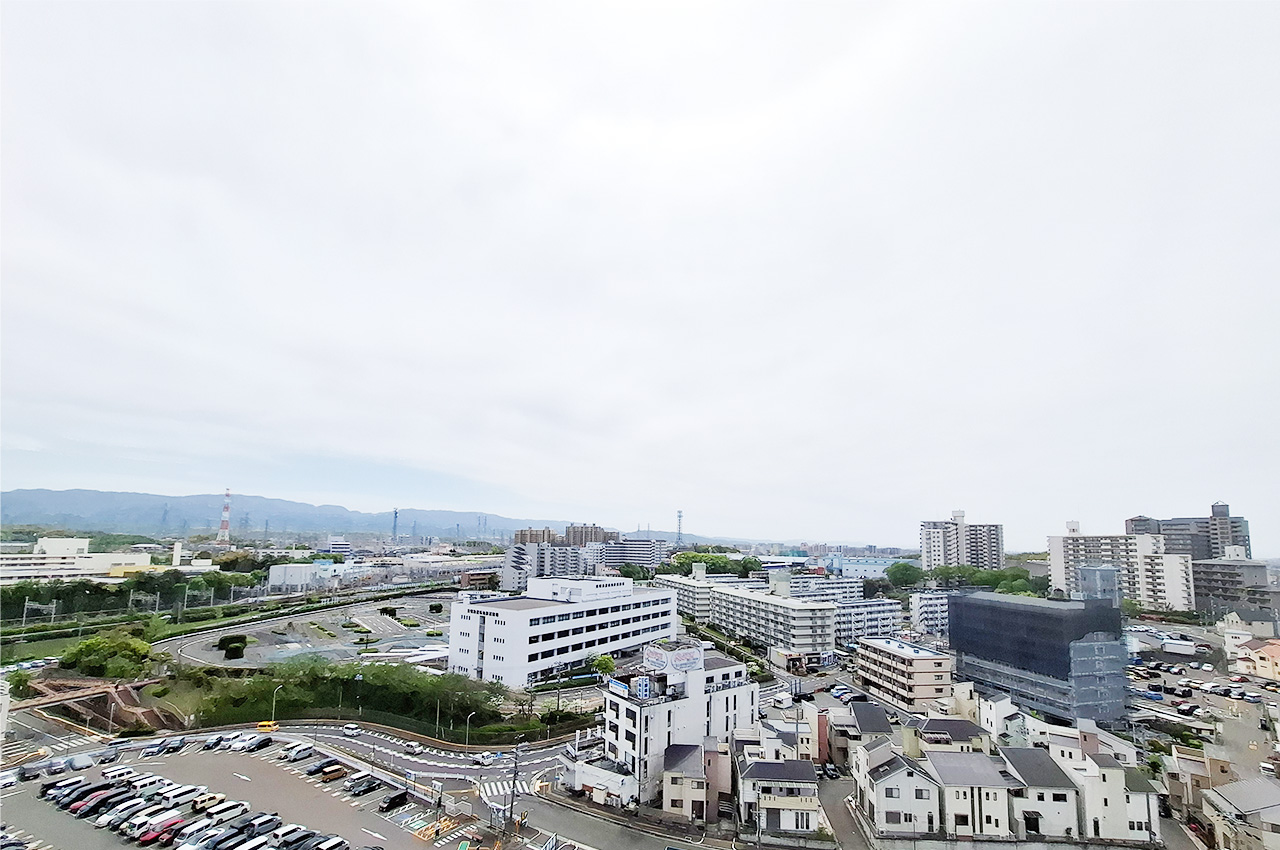 眺望:20階建ての14階部分で眺望良好。開けた景色を楽しめます。