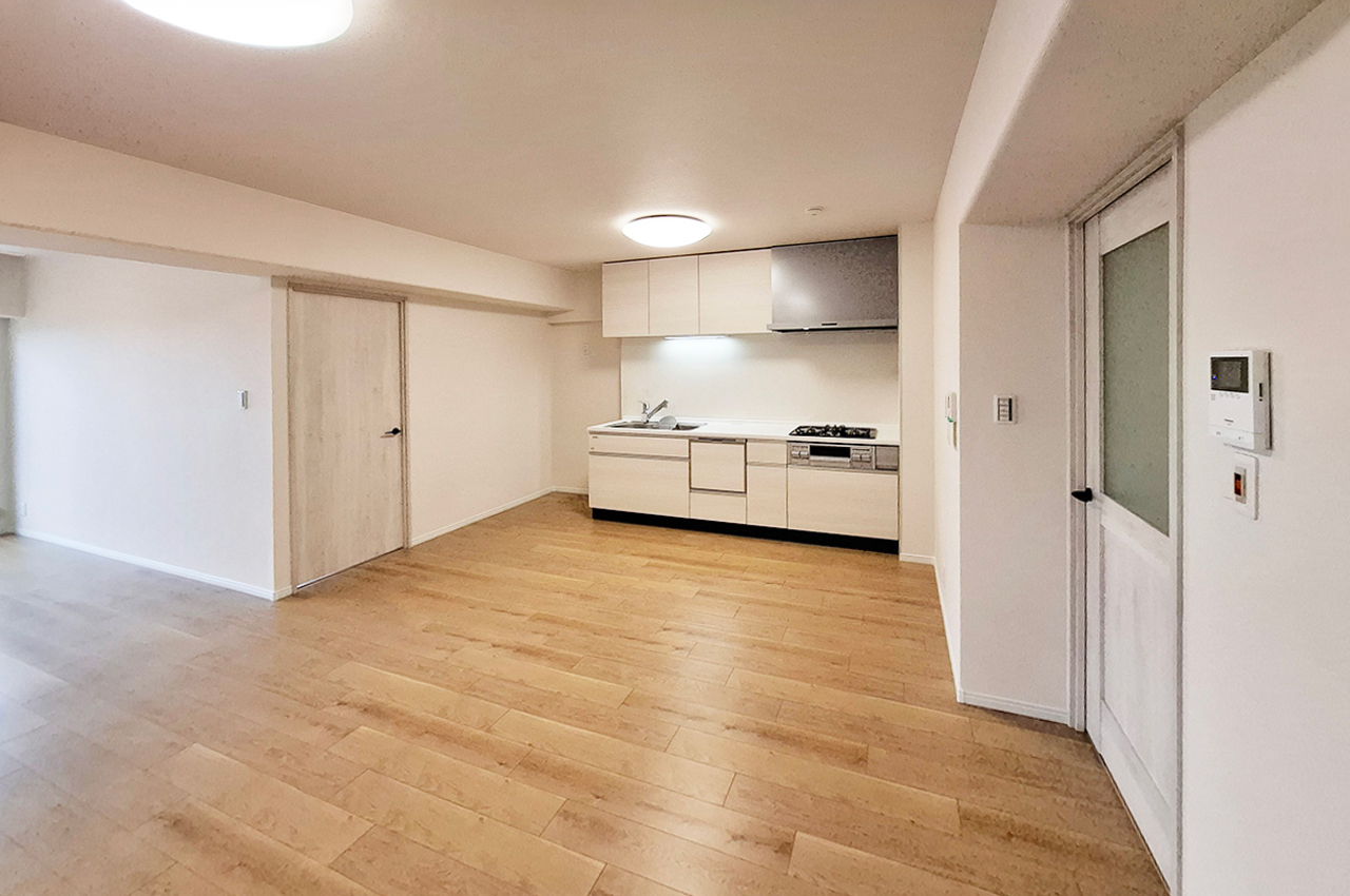 LDK：南東向きに面した明るいLDK。