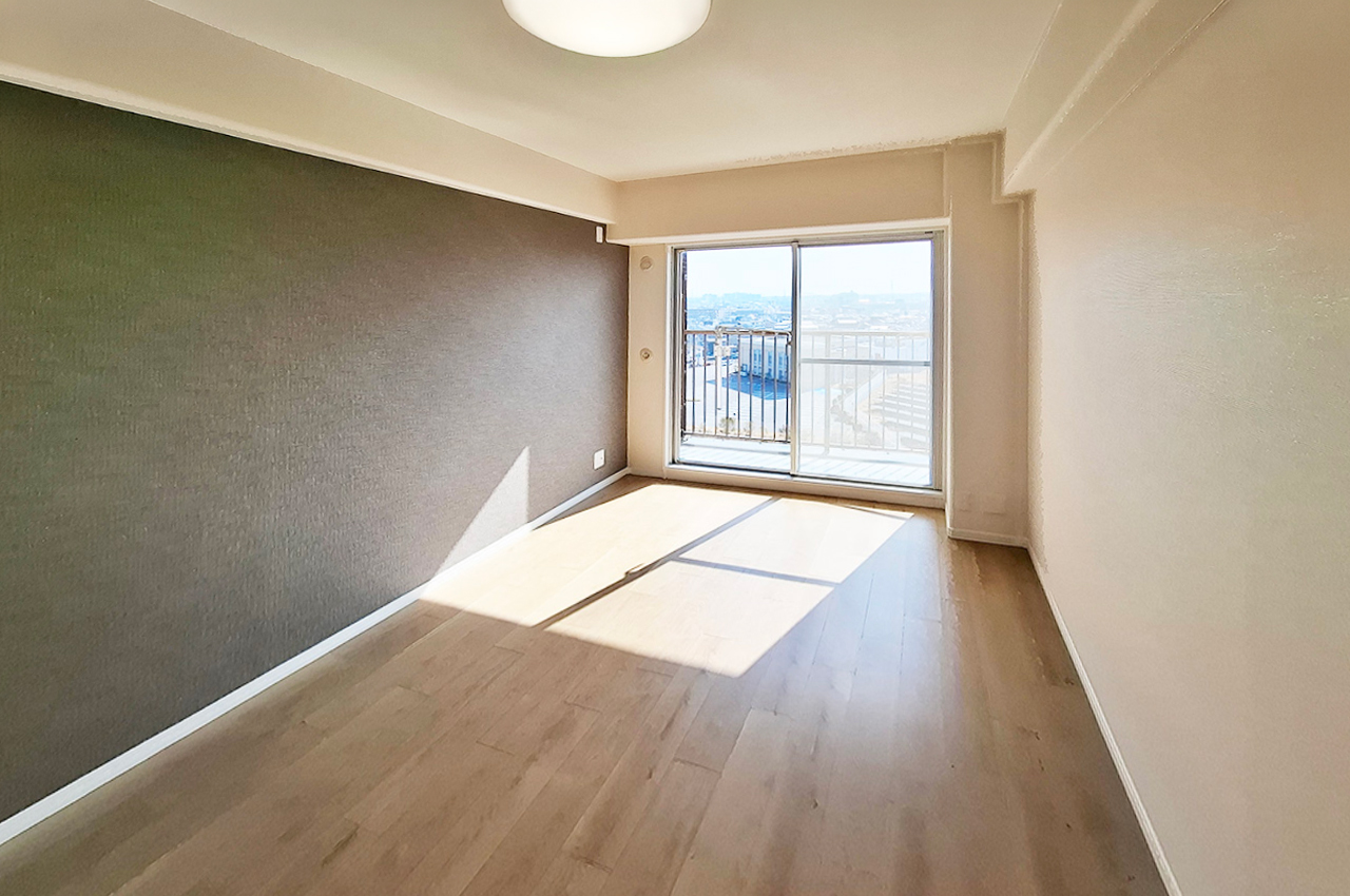 洋室2：リフォームで和室から洋室に変更し、室内を一新しました。