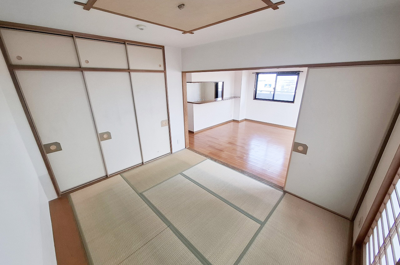 和室:リビングの一部としてもご利用可能です。