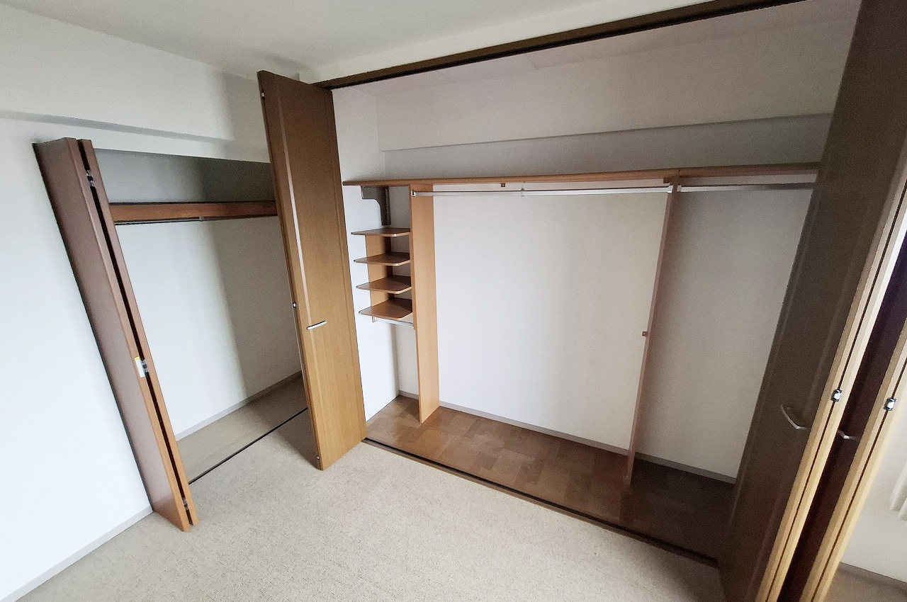 洋室1クローゼット